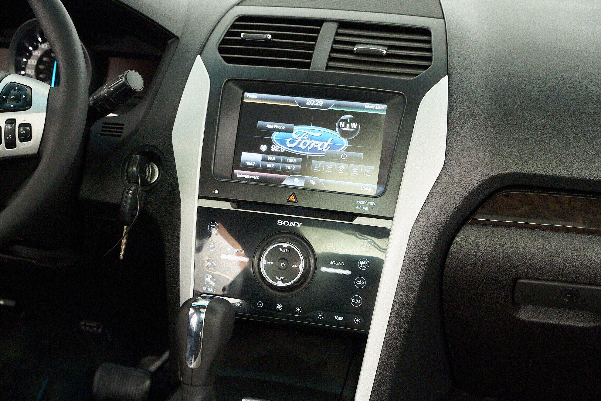 Ford Explorer 2014, черный
