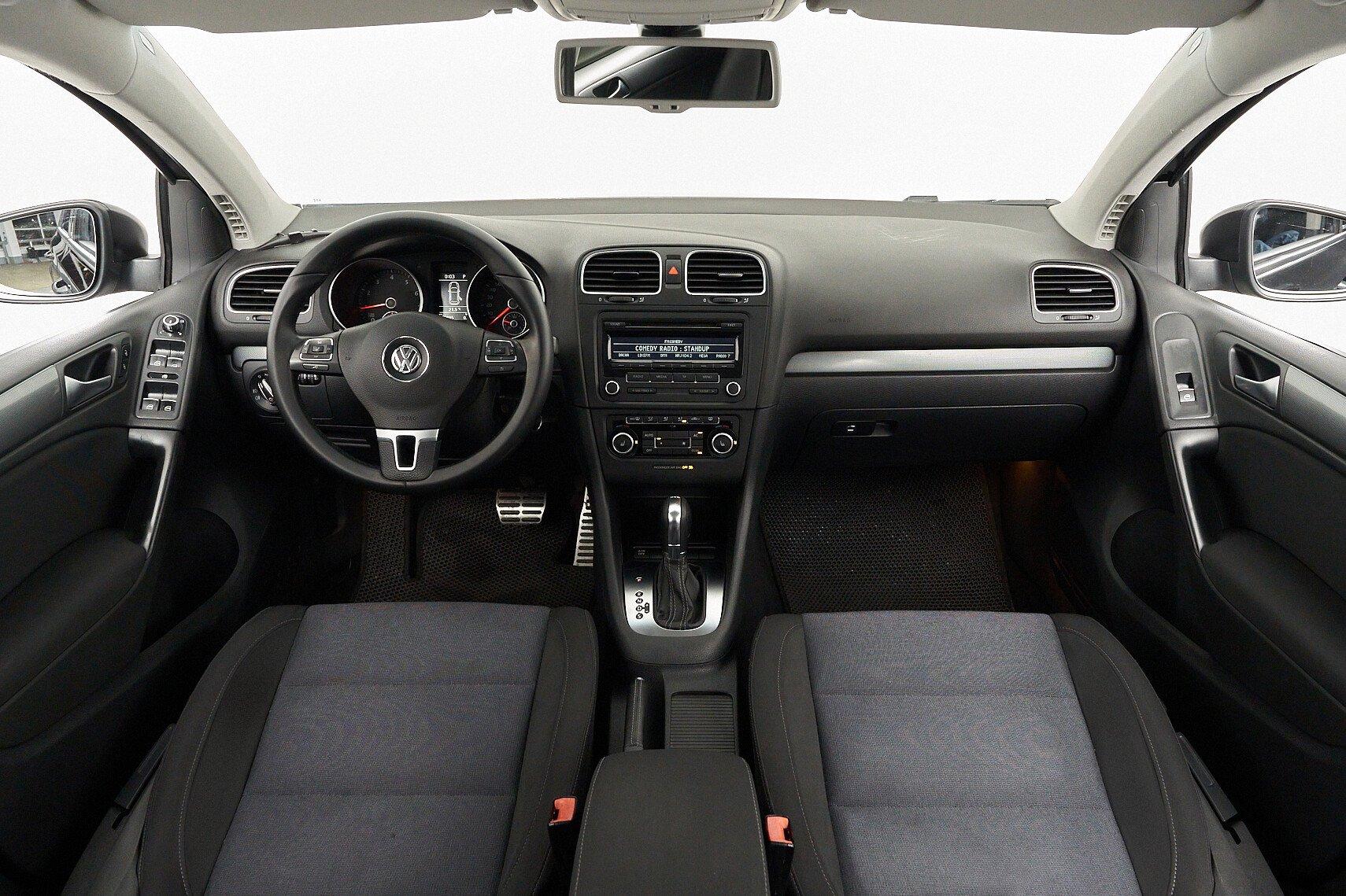 Volkswagen Golf 2012, черный