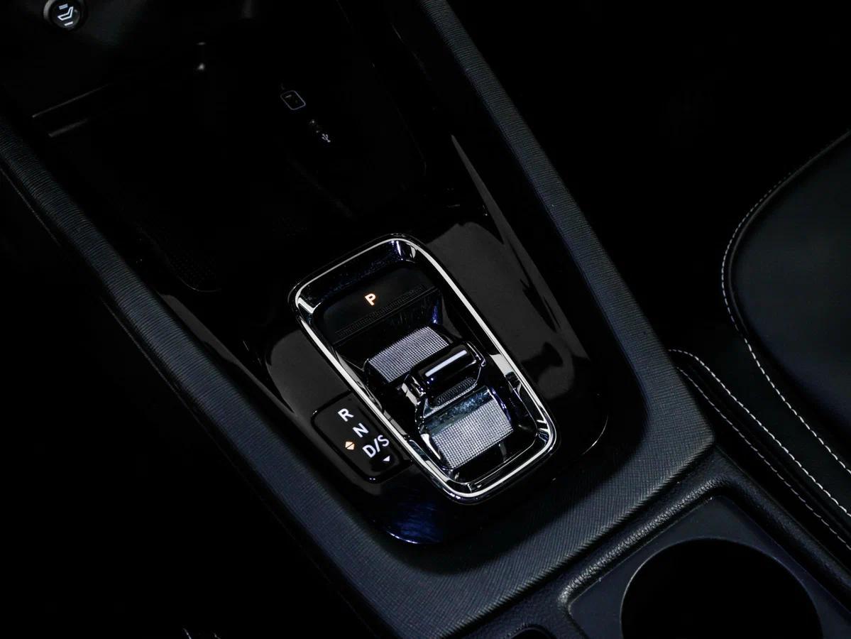Skoda Octavia 2024, коричневый