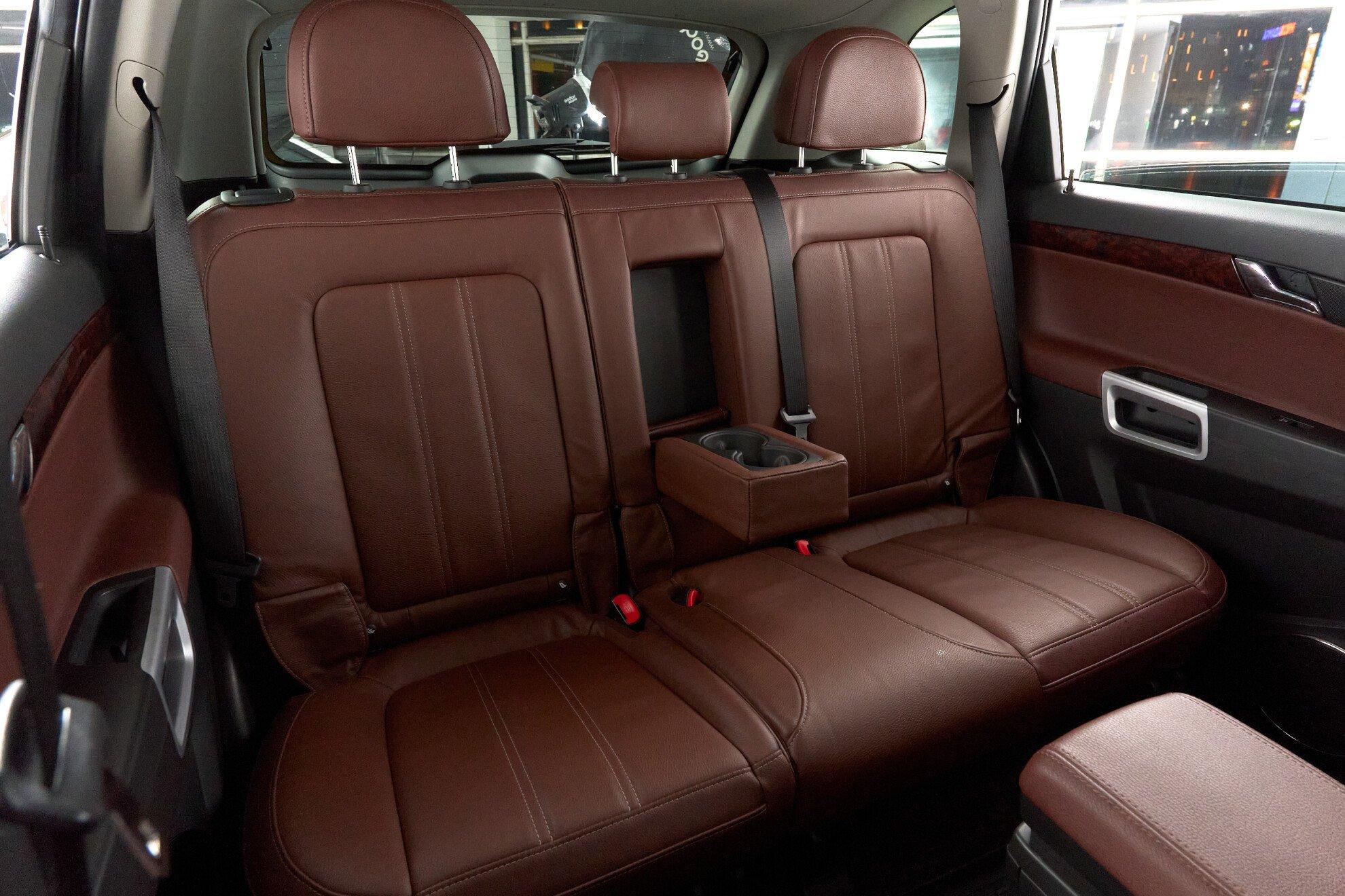 Opel Antara 2013, черный