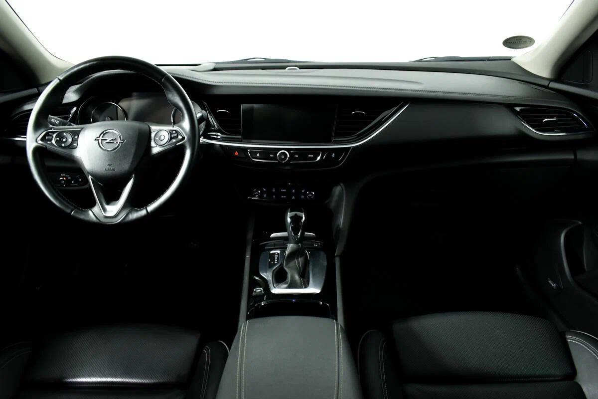 Opel Insignia 2020, черный