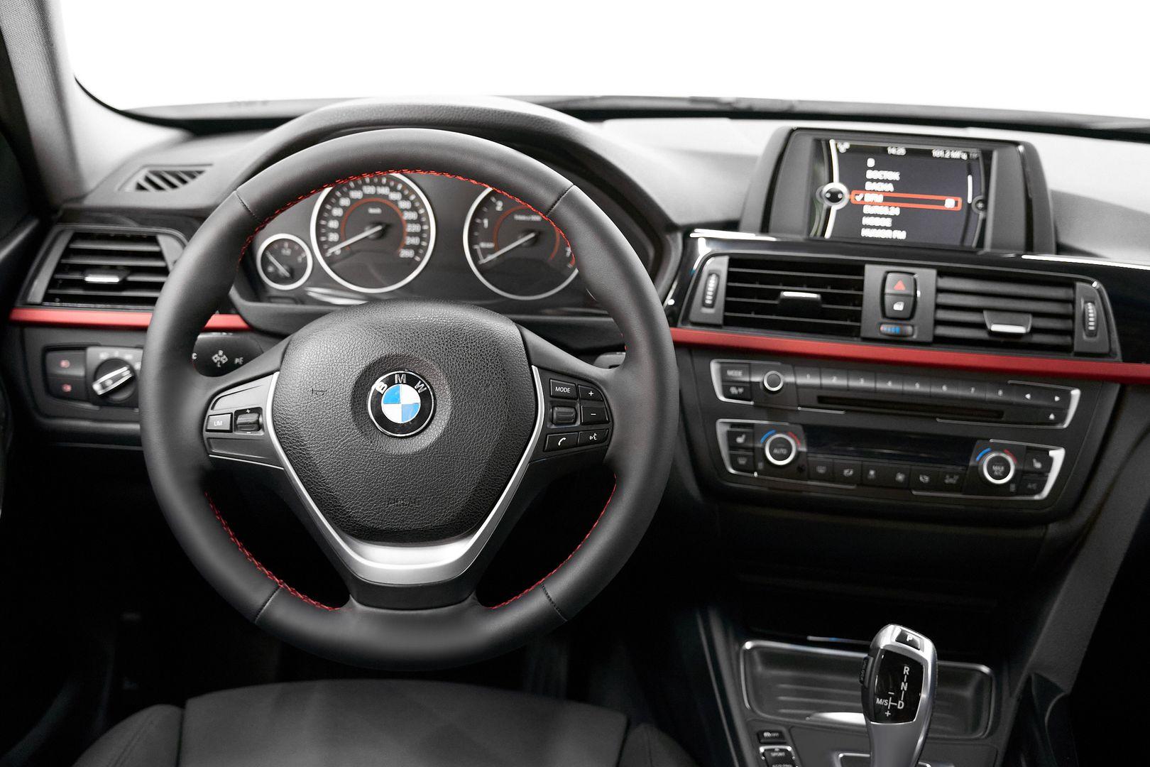BMW 3 серии 2013, белый