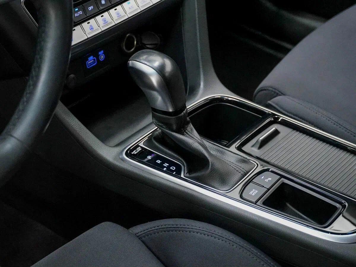 Hyundai Sonata 2019, серый