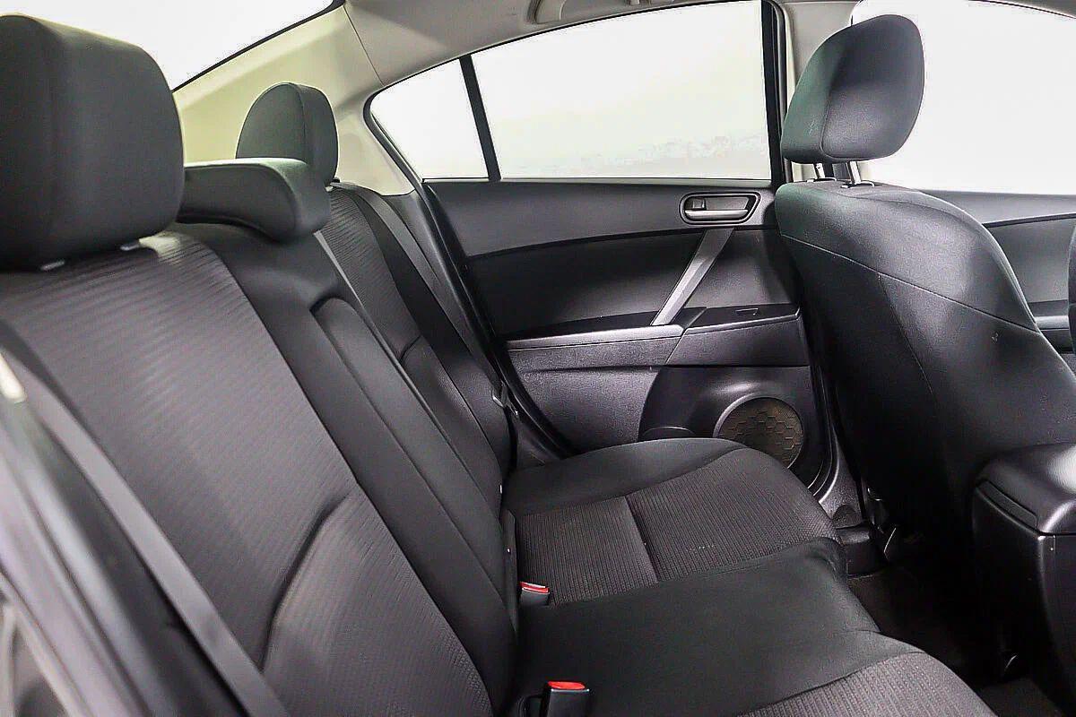 Mazda 3 2011, серый