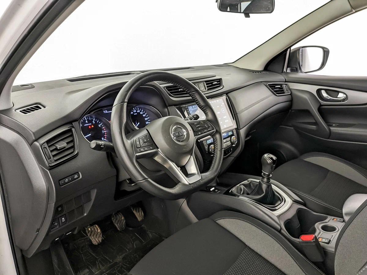 Nissan Qashqai 2021, белый