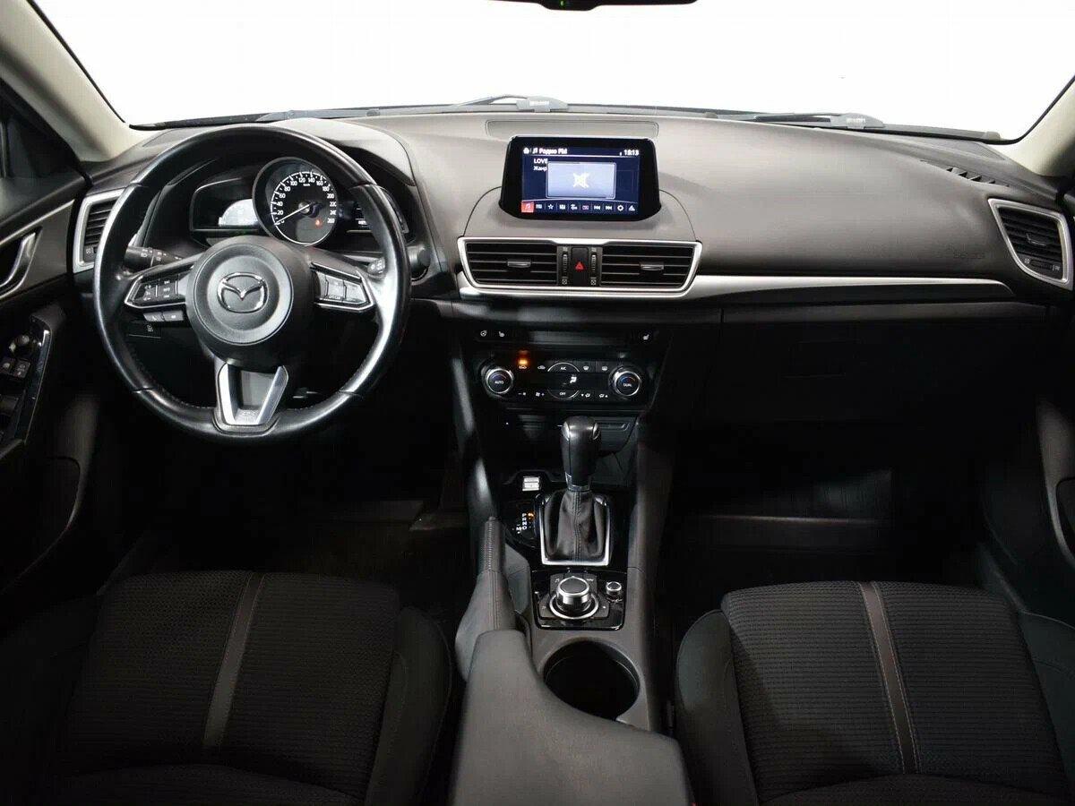 Mazda 3 2018, синий