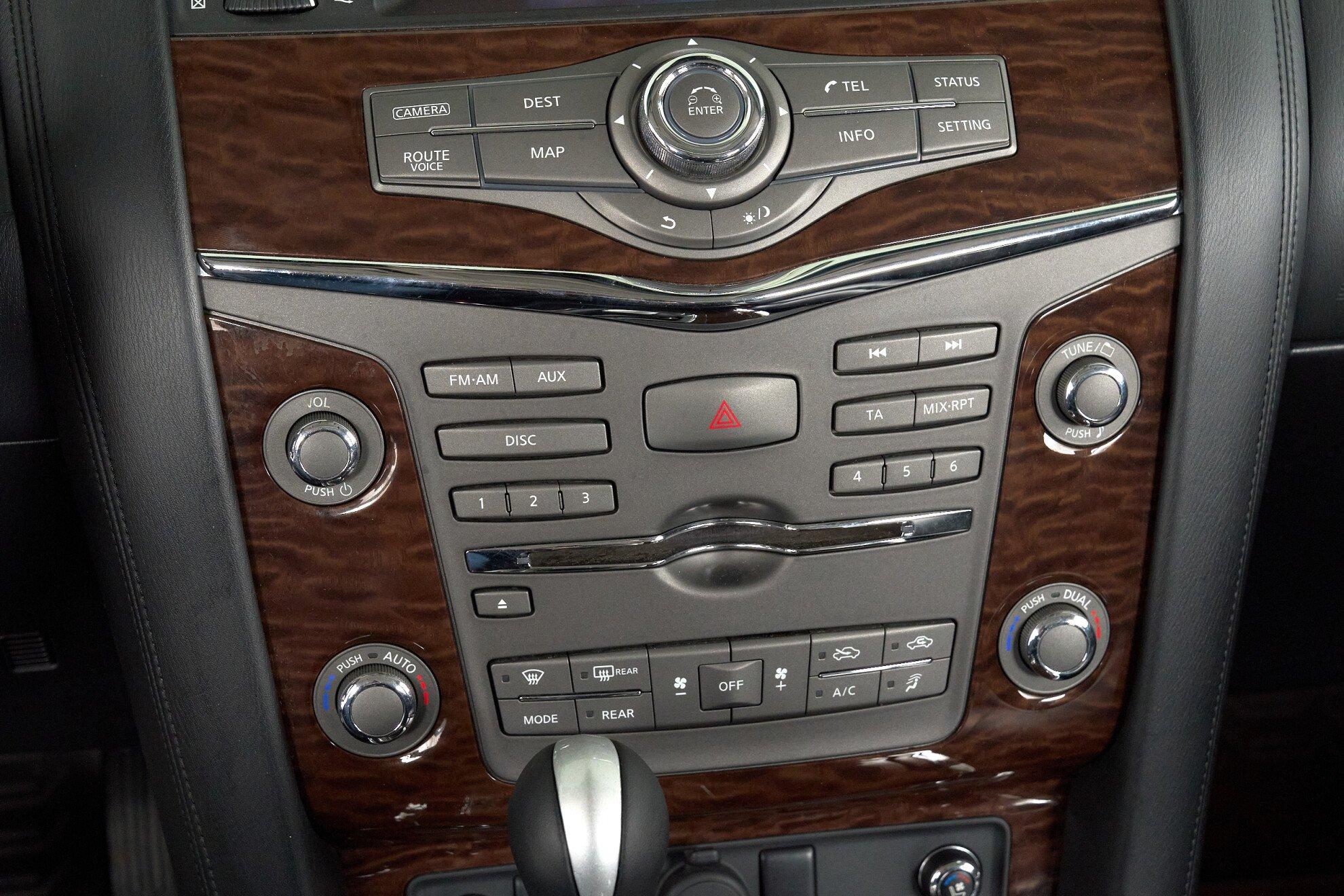 Nissan Patrol 2012, фиолетовый