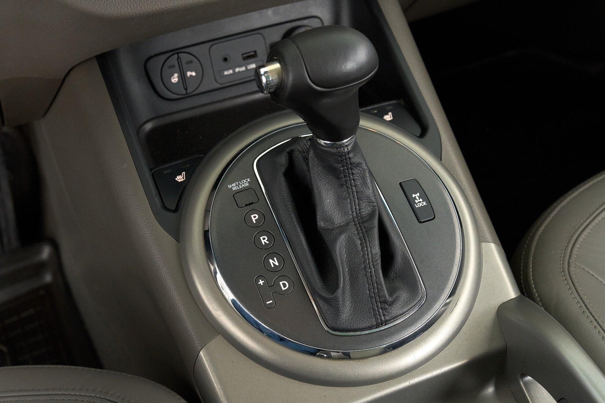 Kia Sportage 2011, белый