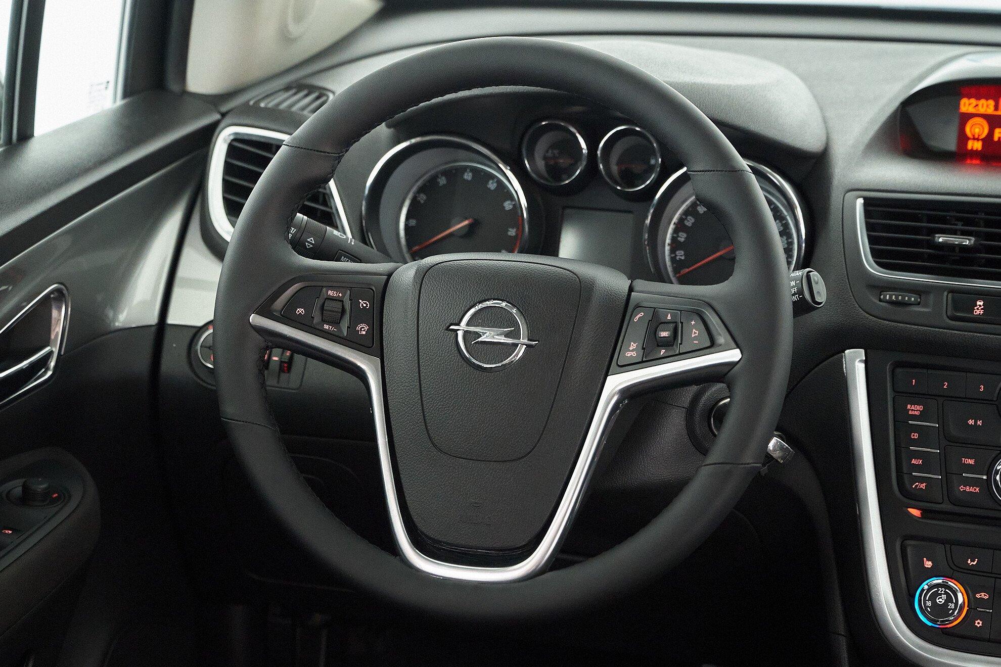 Opel Mokka 2015, коричневый