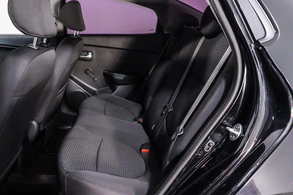Kia Rio 2016, черный