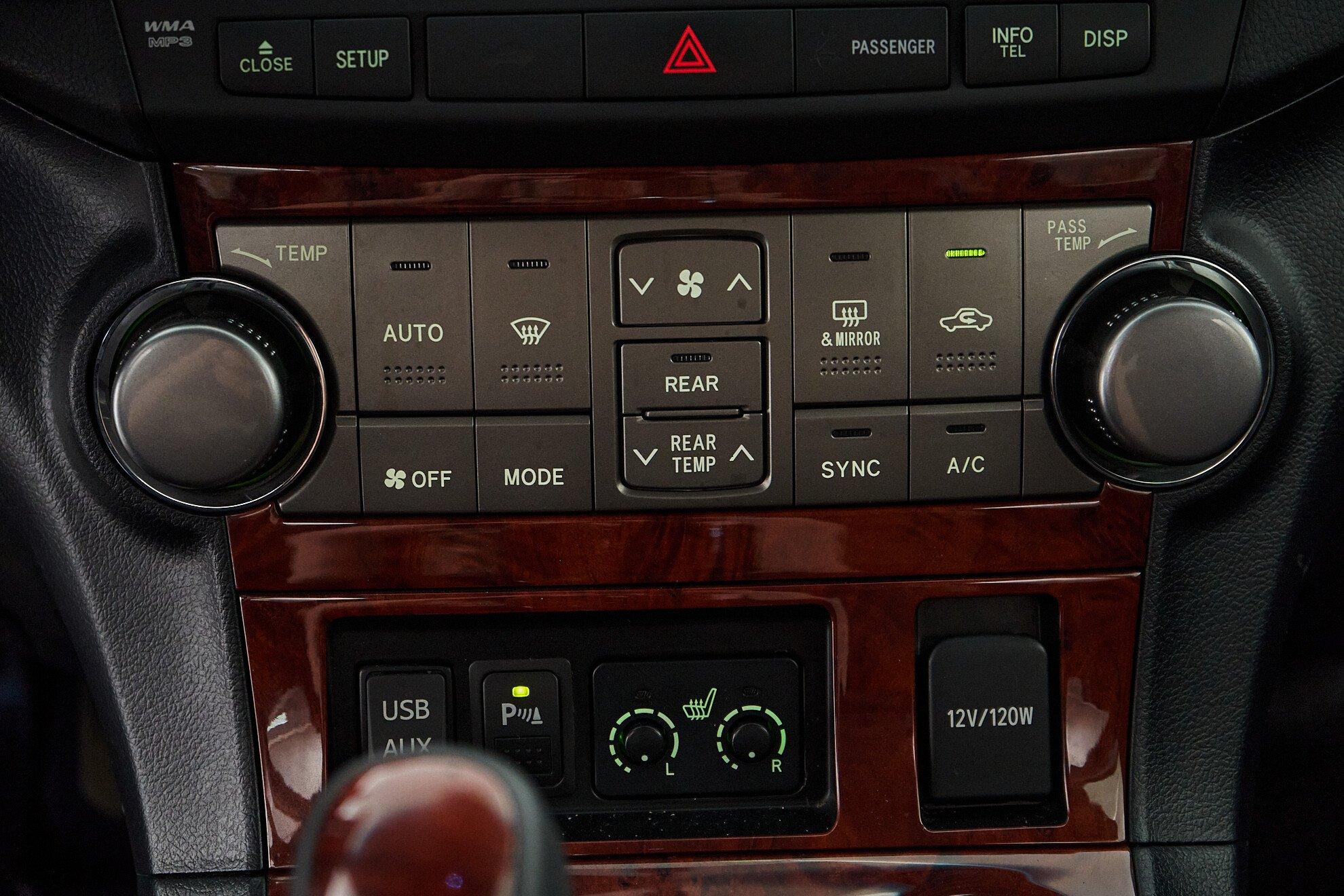 Toyota Highlander 2011, черный