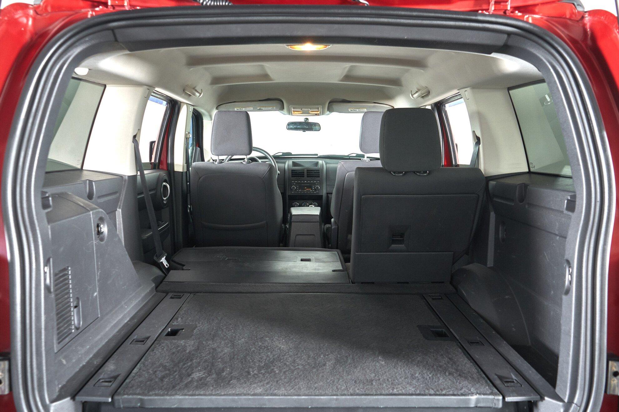 Dodge Nitro 2007, красный