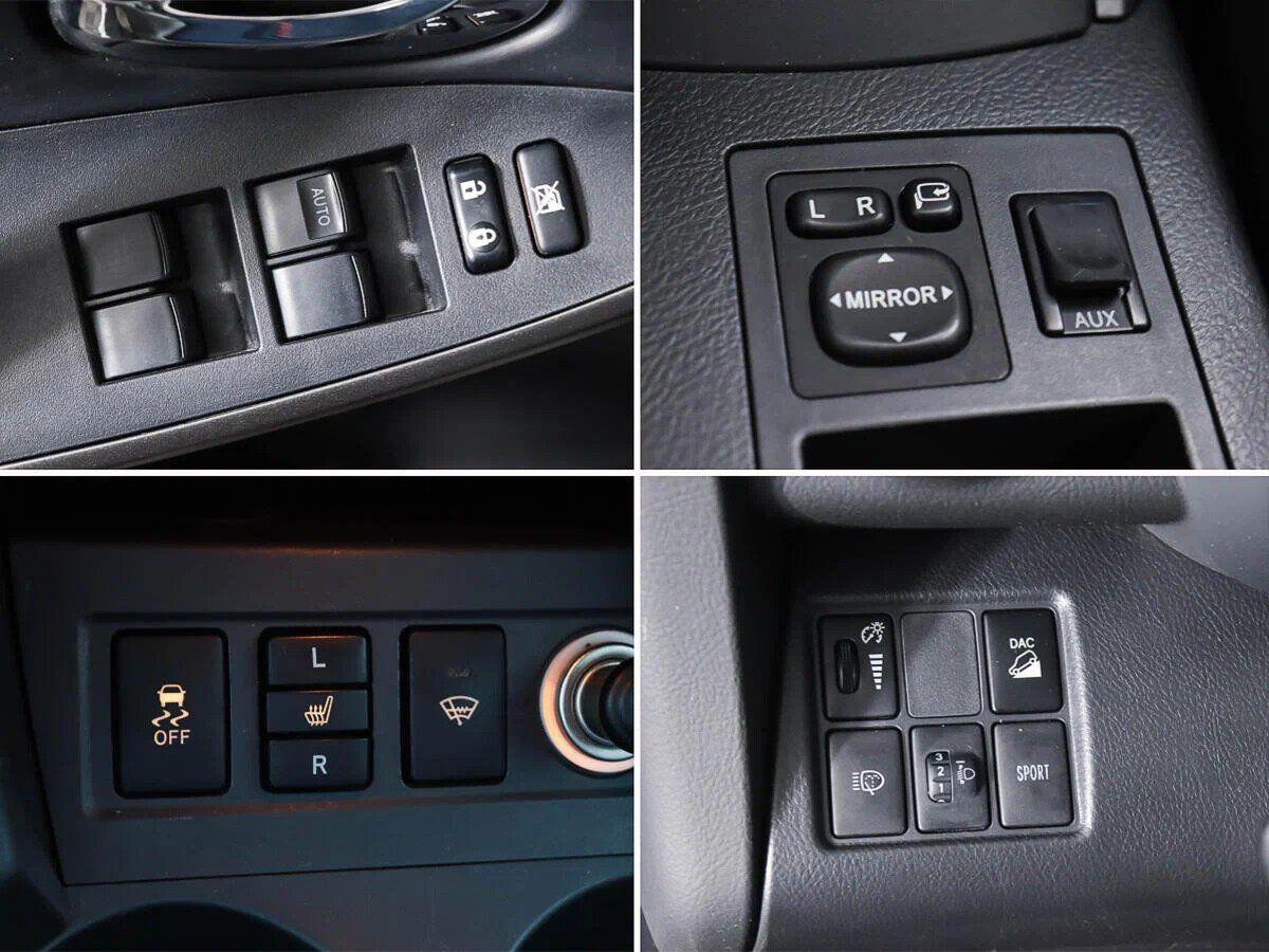 Toyota RAV4 2012, коричневый