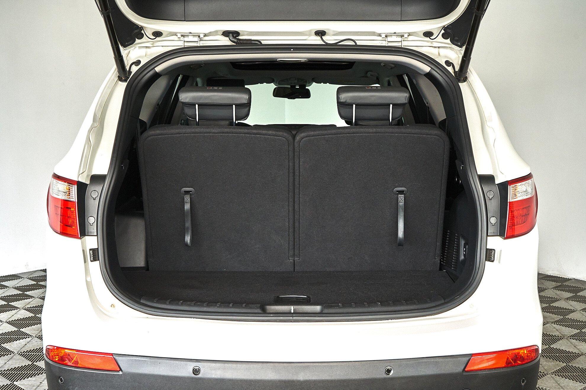 Hyundai Santa Fe 2015, белый