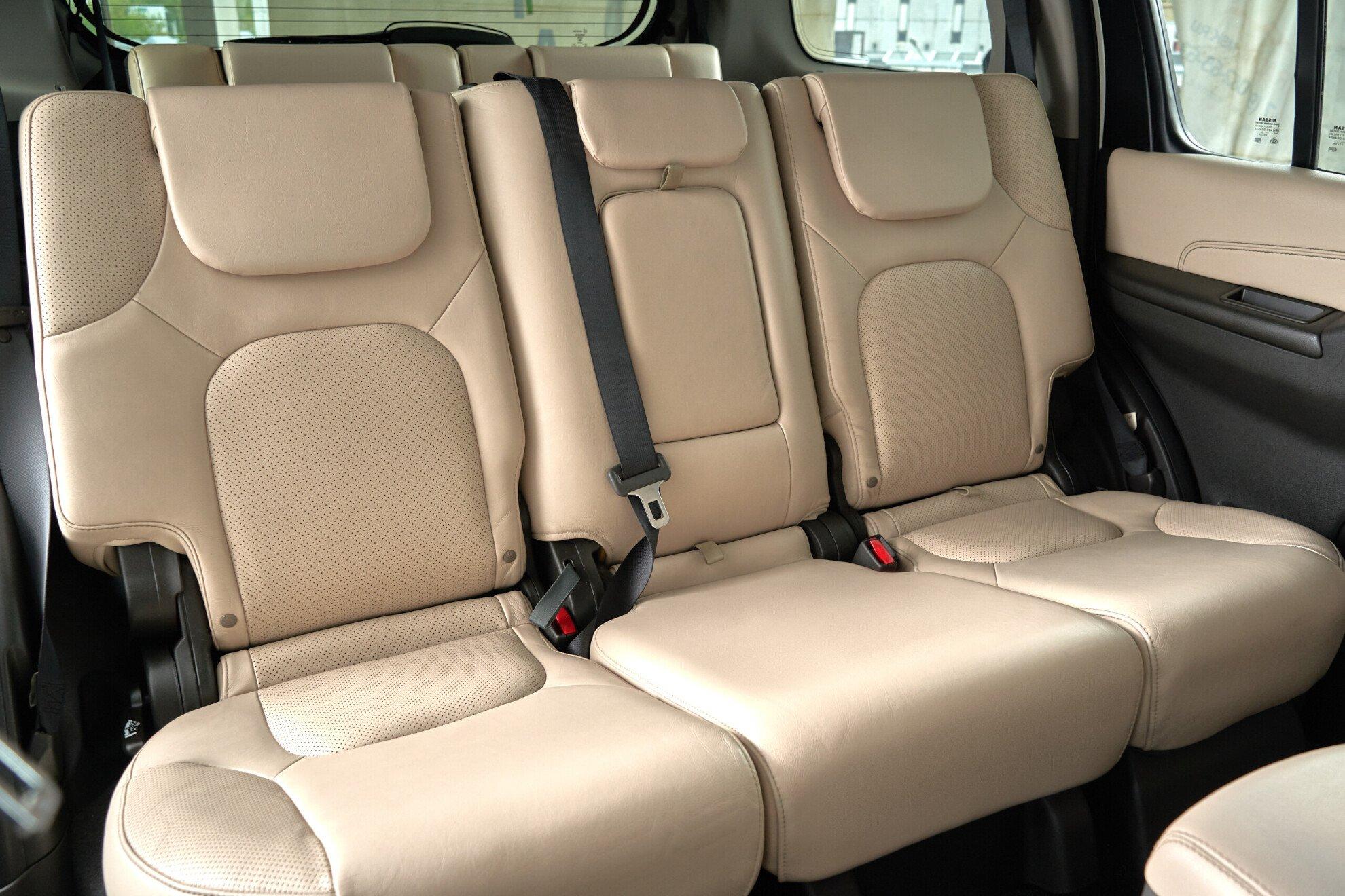 Nissan Pathfinder 2012, белый
