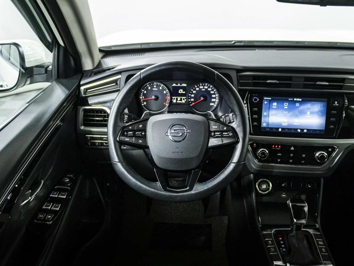 SsangYong Korando 2021, белый