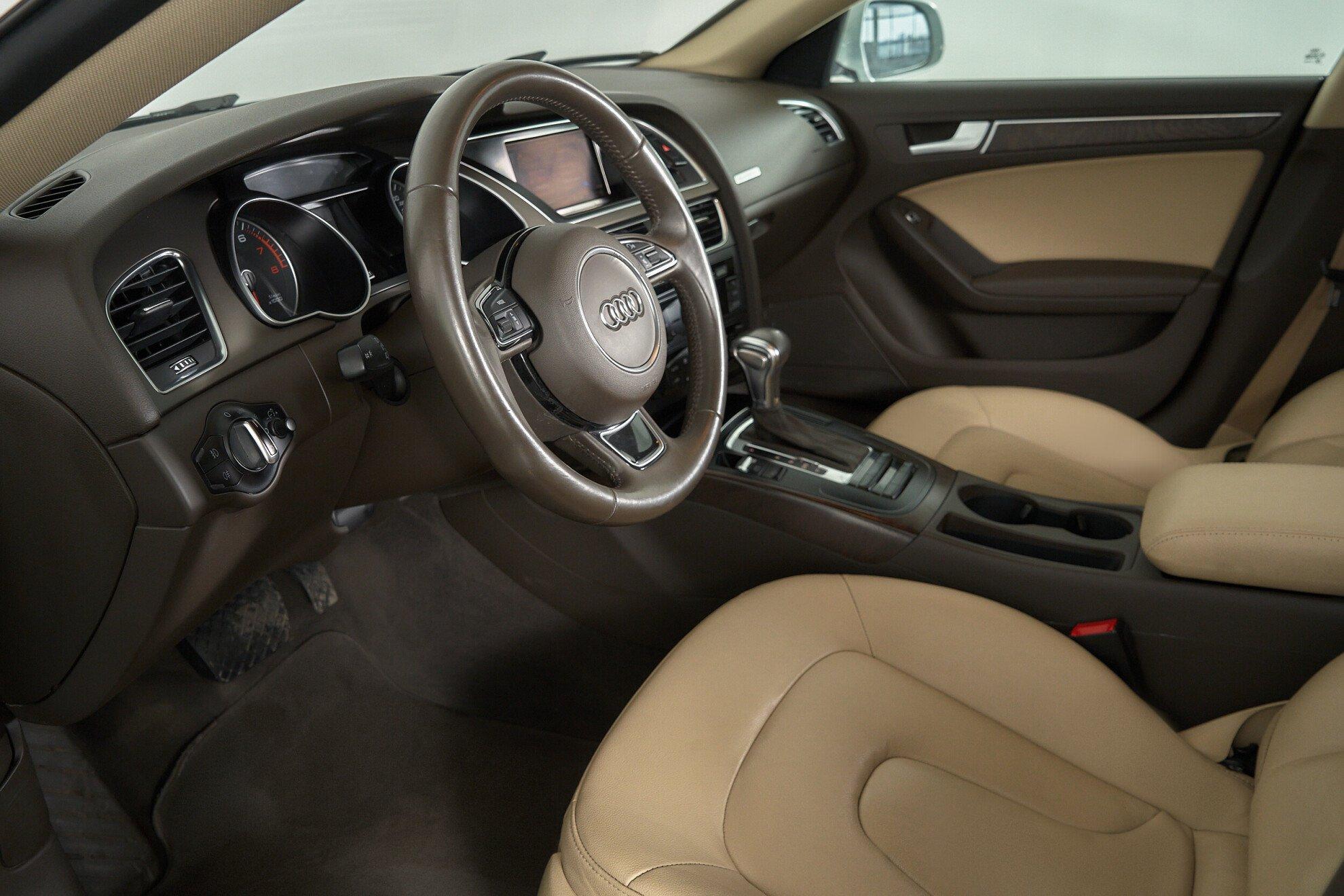 Audi A5 2013, белый