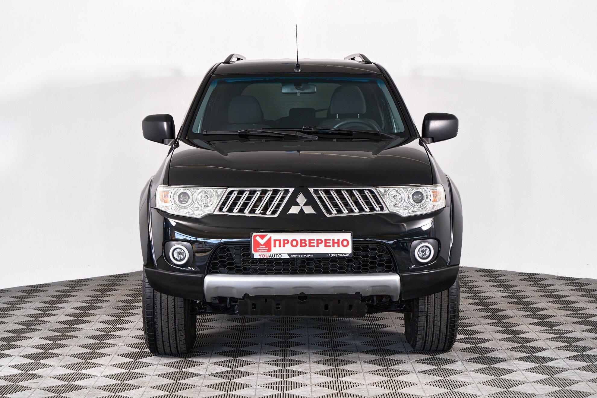 Mitsubishi Pajero Sport 2012, черный