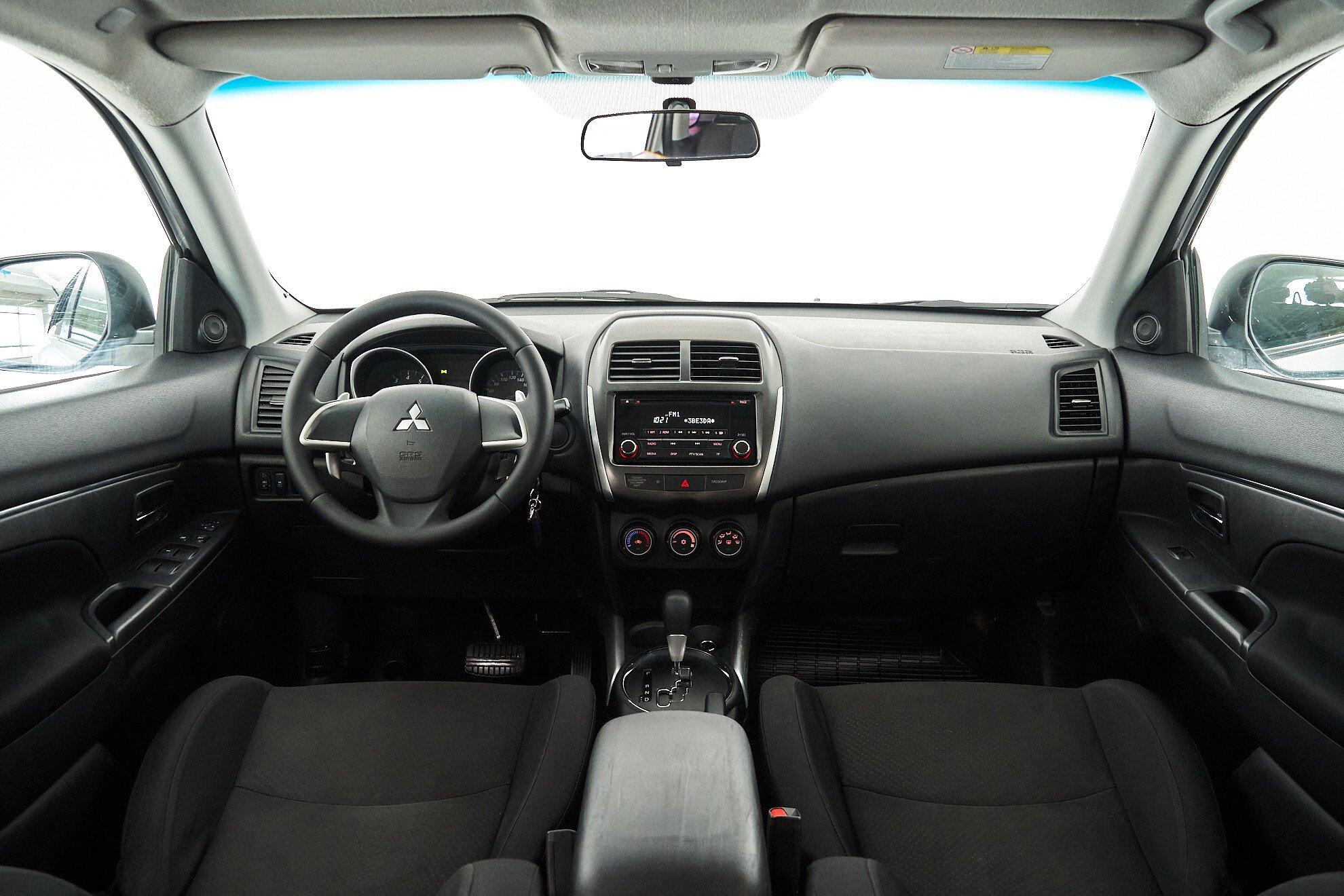 Mitsubishi ASX 2012, белый