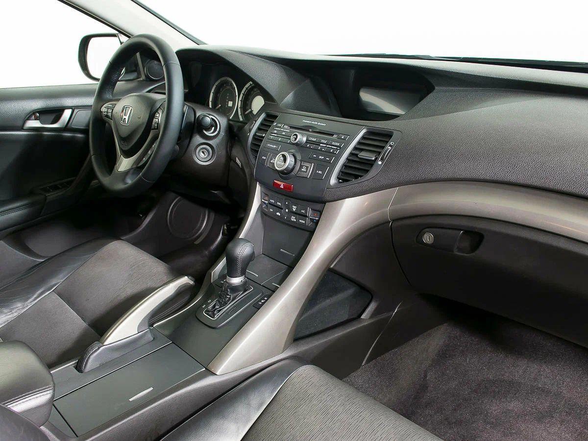 Honda Accord 2010, серый