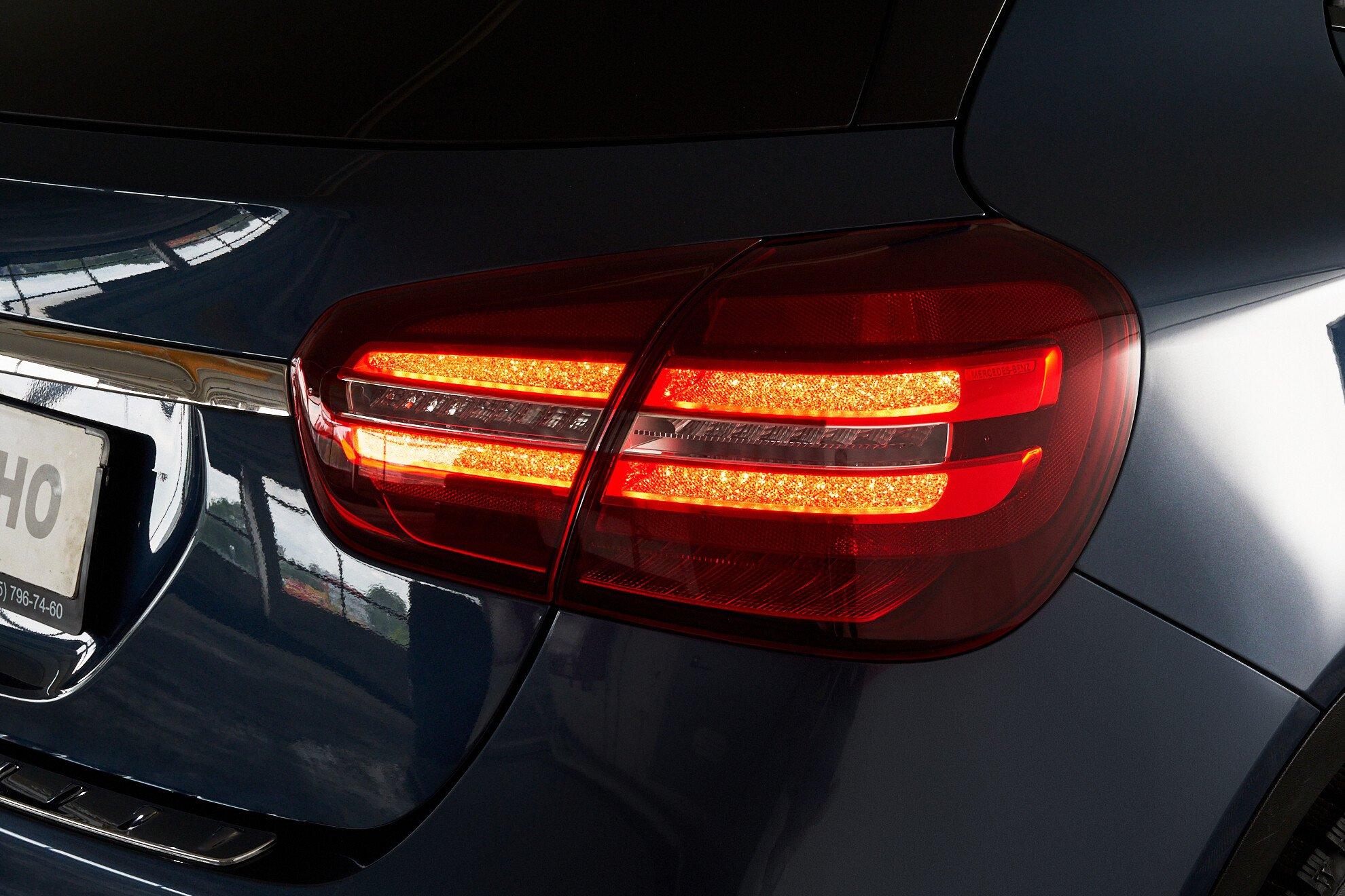 Mercedes-Benz GLA 2019, синий