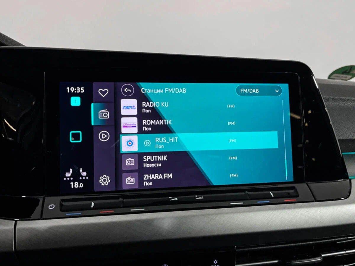Volkswagen Golf 2020, серебряный