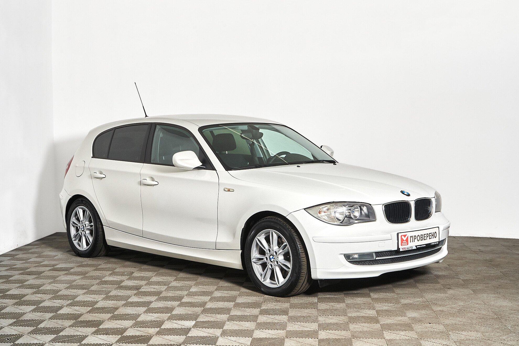 BMW 1 серии 2011, белый