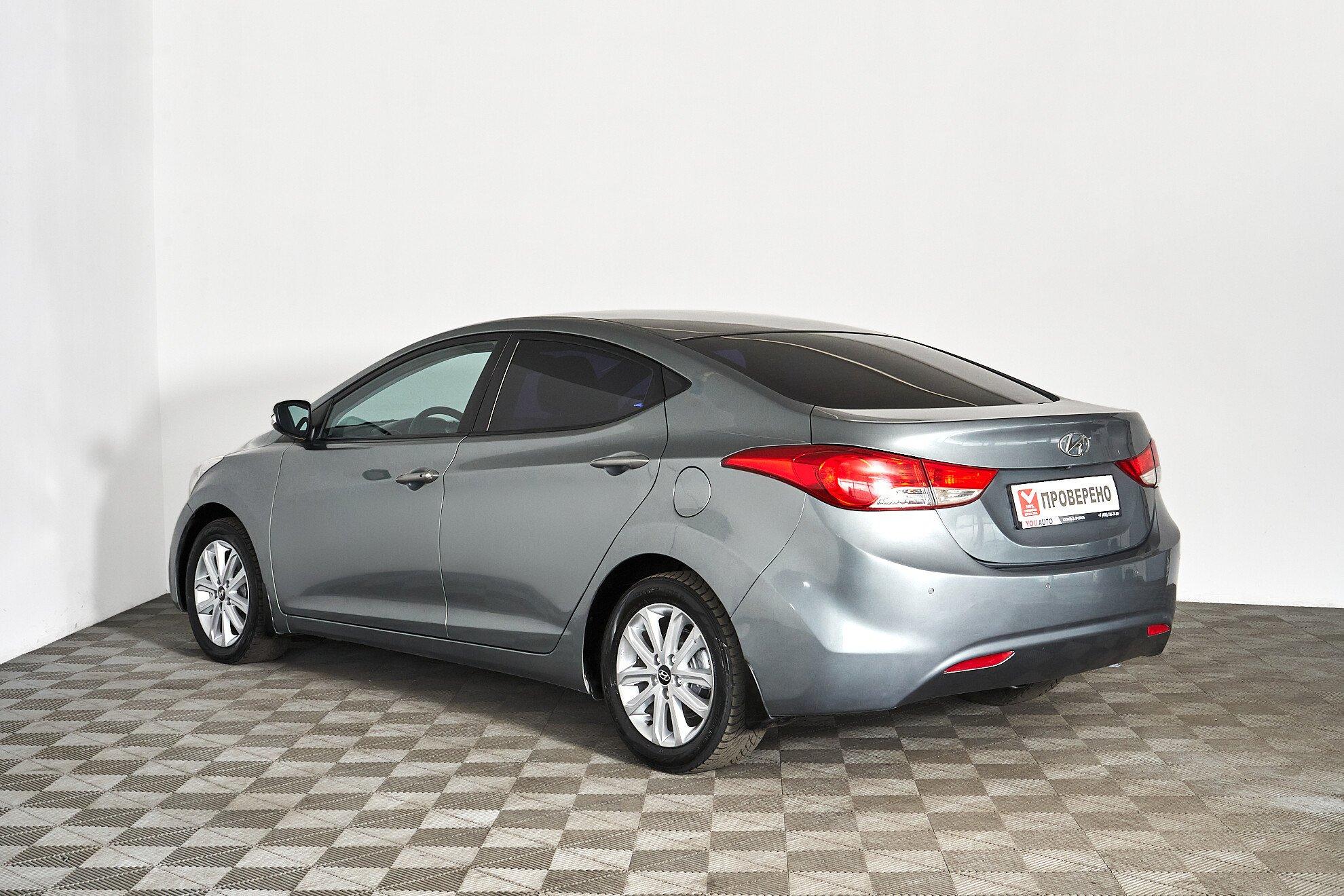 Hyundai Elantra 2012, серый