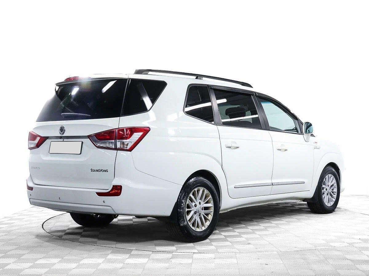 SsangYong Stavic 2018, белый