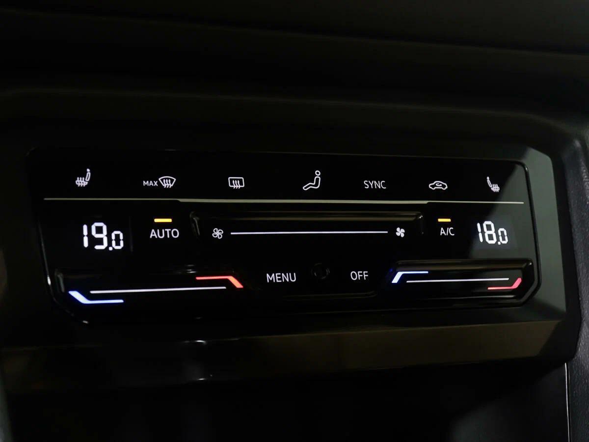 Volkswagen Tiguan 2022, черный