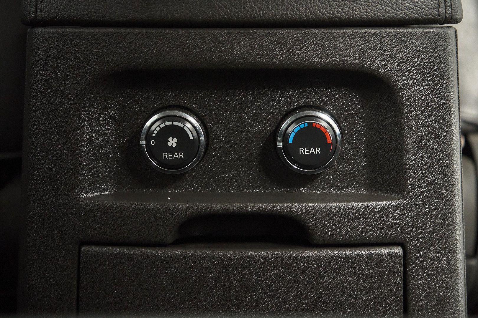 Nissan Pathfinder 2012, черный