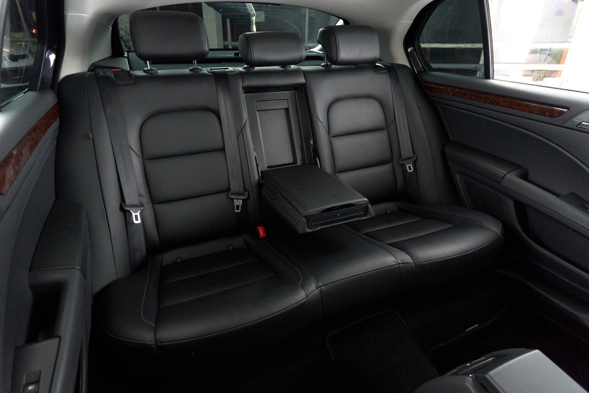 Skoda Superb 2014, черный