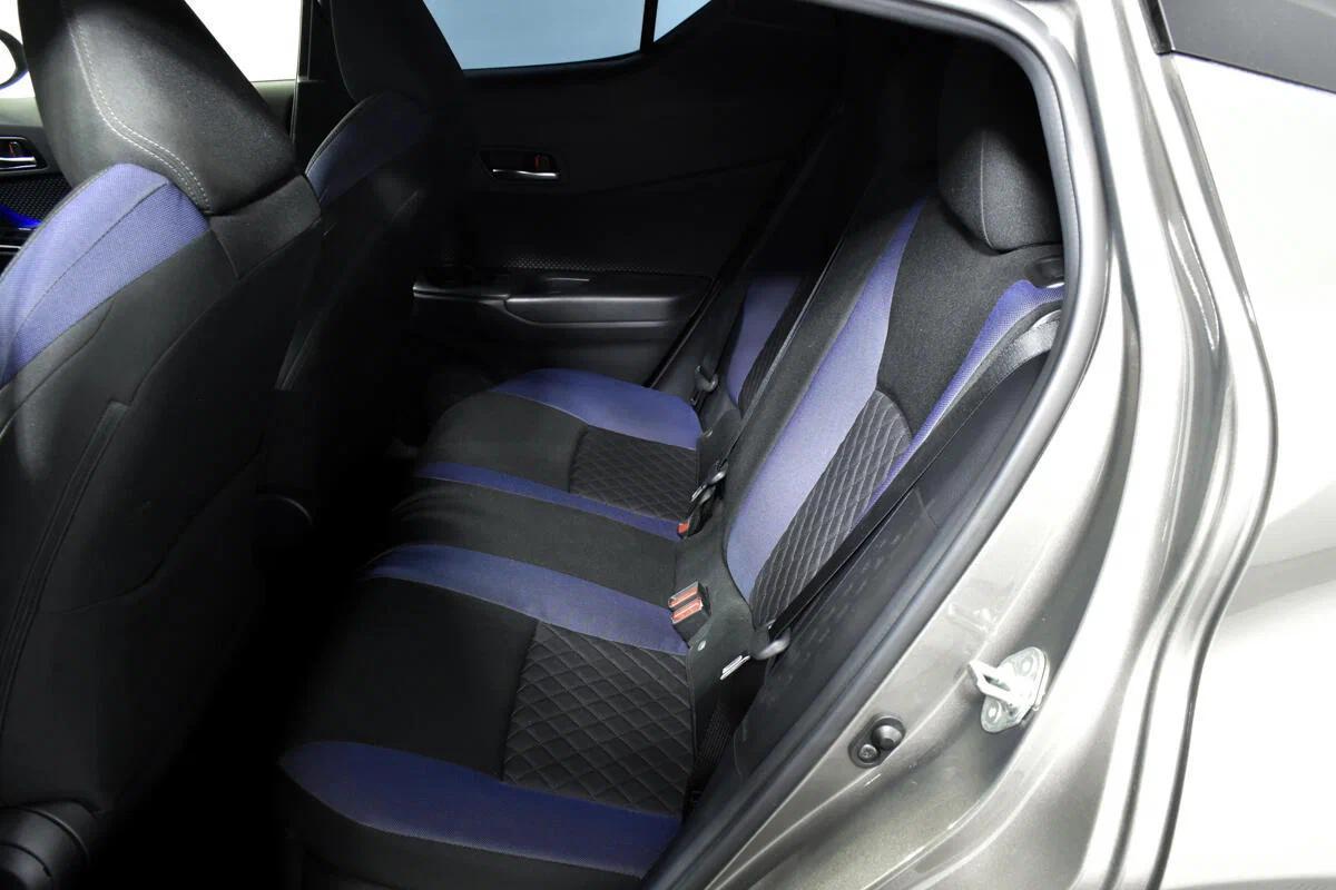 Toyota C-HR 2021, зеленый