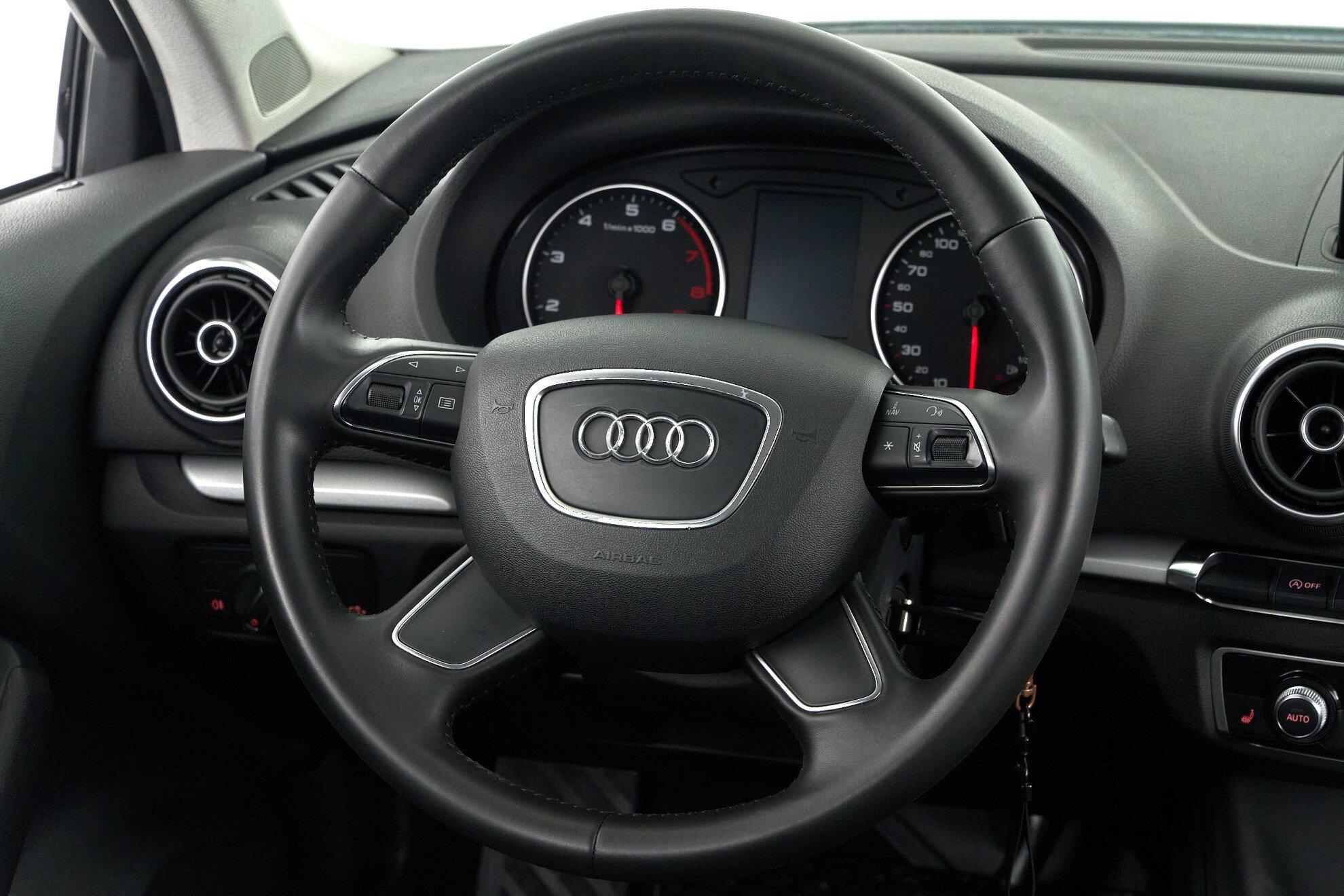 Audi A3 2014, белый