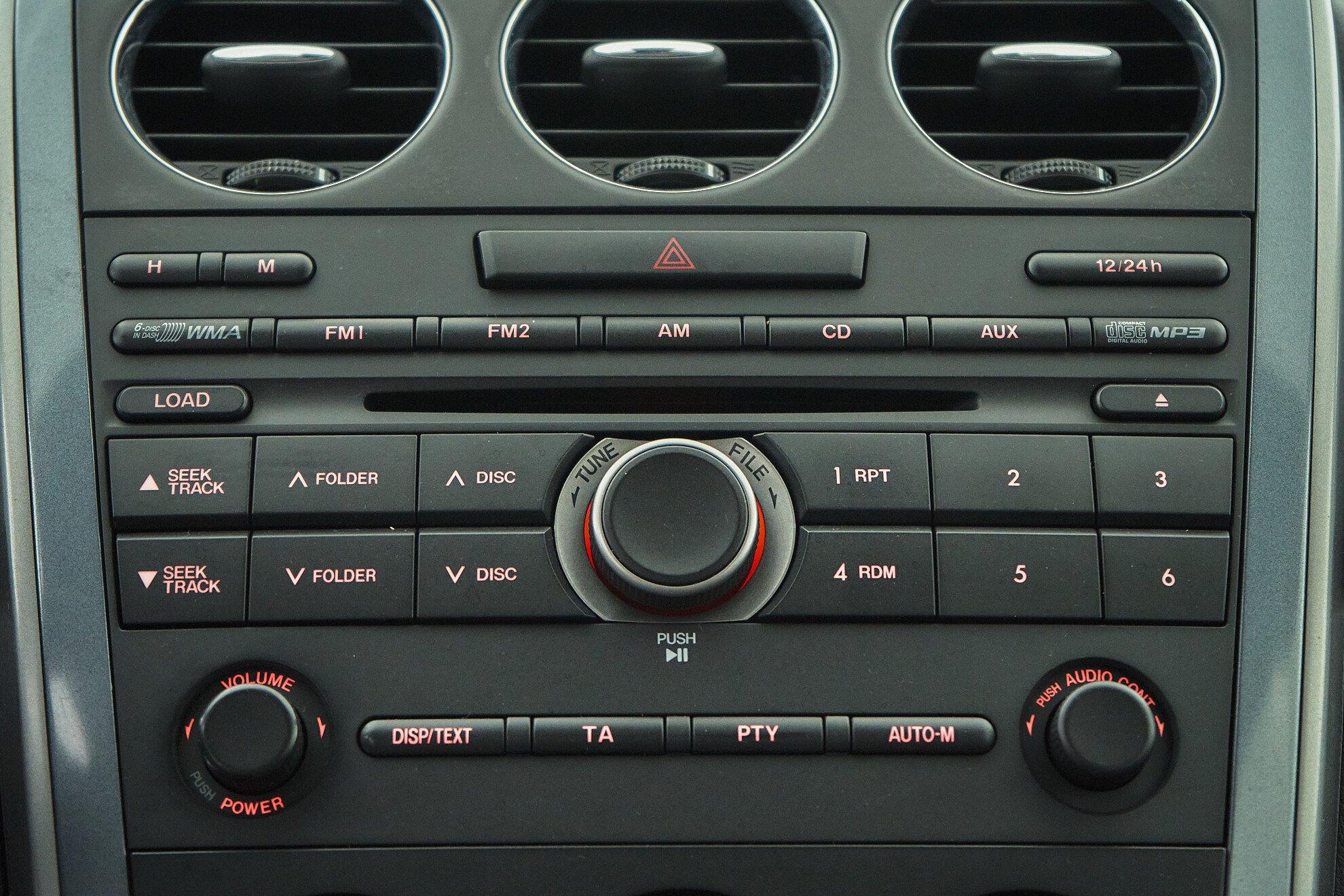 Mazda CX-7 2011, белый