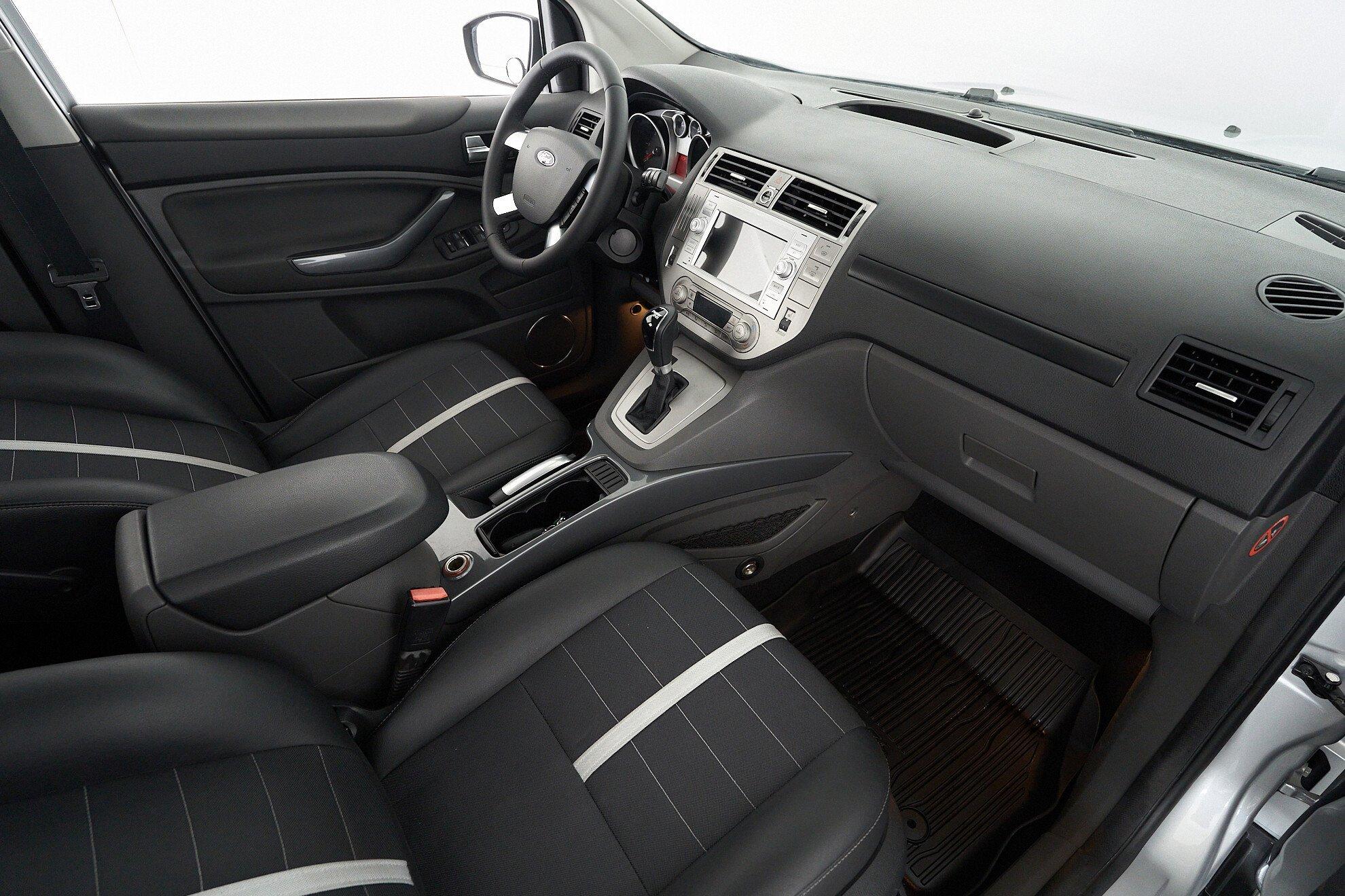 Ford Kuga 2012, серебряный