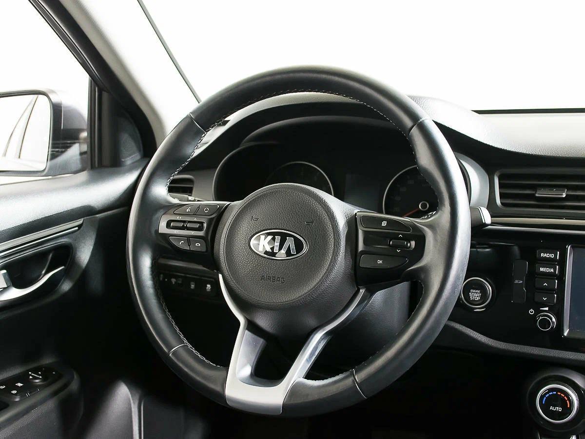 Kia Rio X-Line 2020, серый