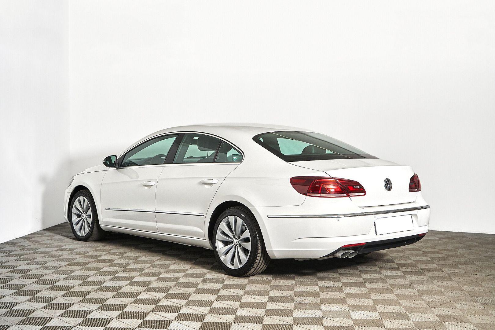 Volkswagen Passat CC 2013, белый