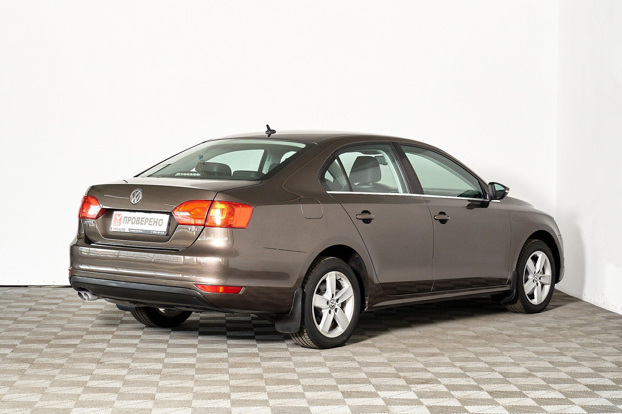 Volkswagen Jetta 2012, коричневый