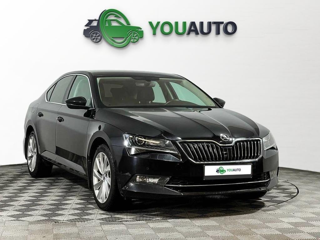 Skoda Superb 2019, черный