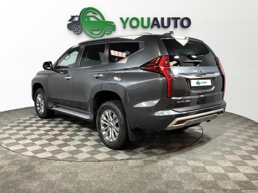 Mitsubishi Pajero Sport 2021, серый