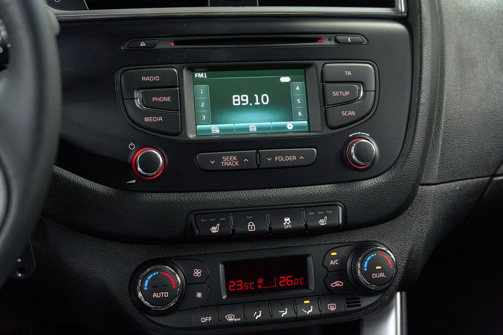 Kia Ceed 2018, красный