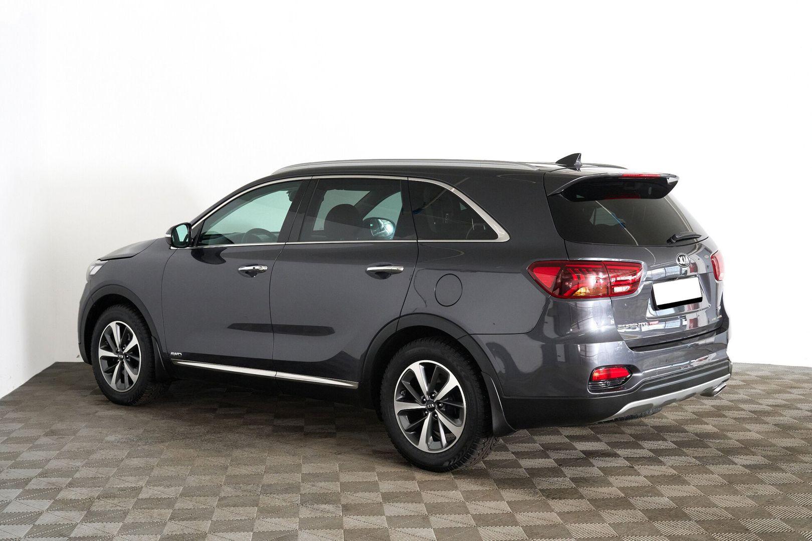 Kia Sorento 2018, серый