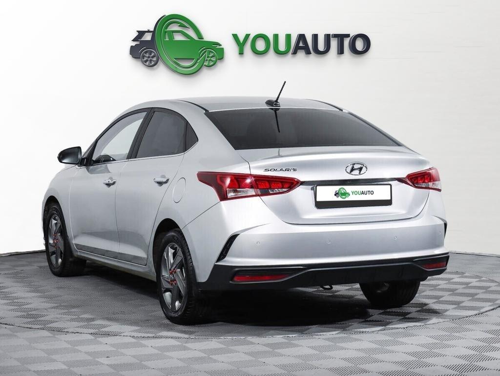 Hyundai Solaris 2022, серебряный
