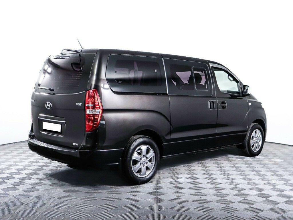 Hyundai Grand Starex 2019, коричневый