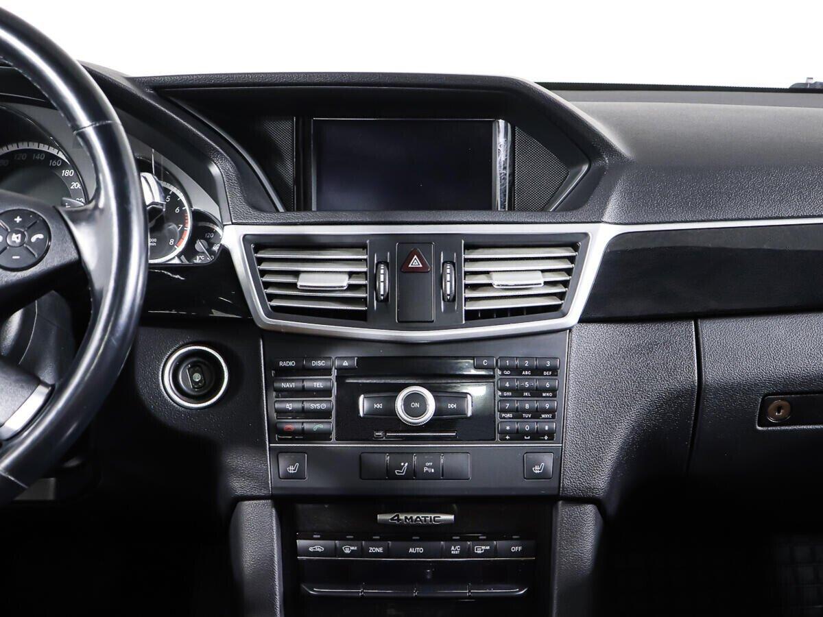Mercedes-Benz E-Класс 2011, черный