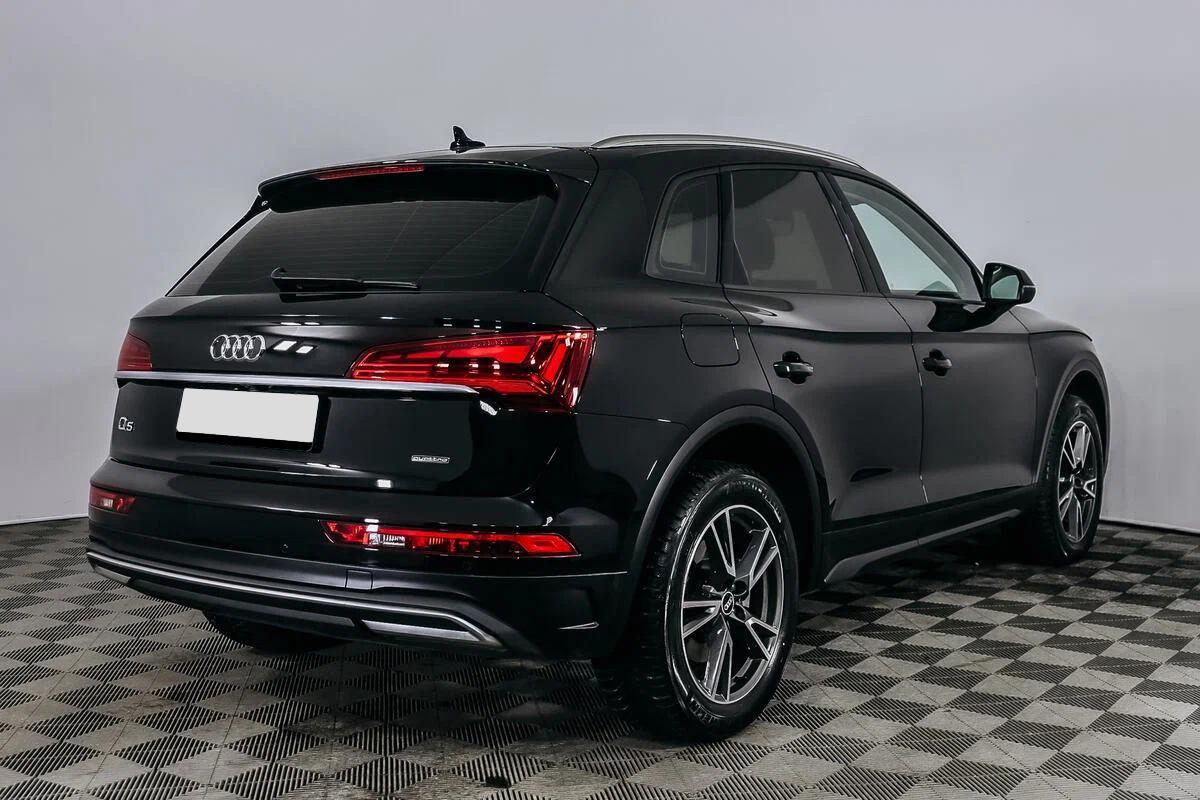 Audi Q5 2022, черный