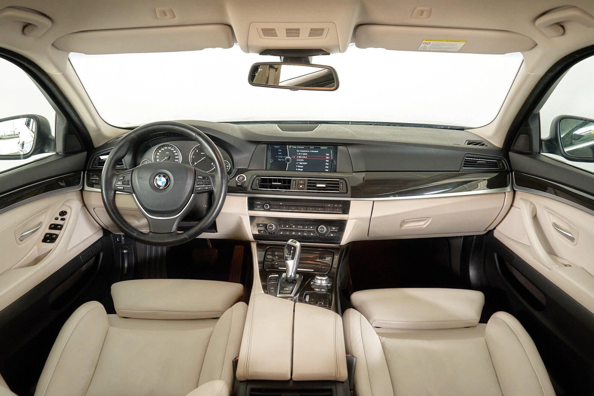 BMW 5 серии 2011, черный