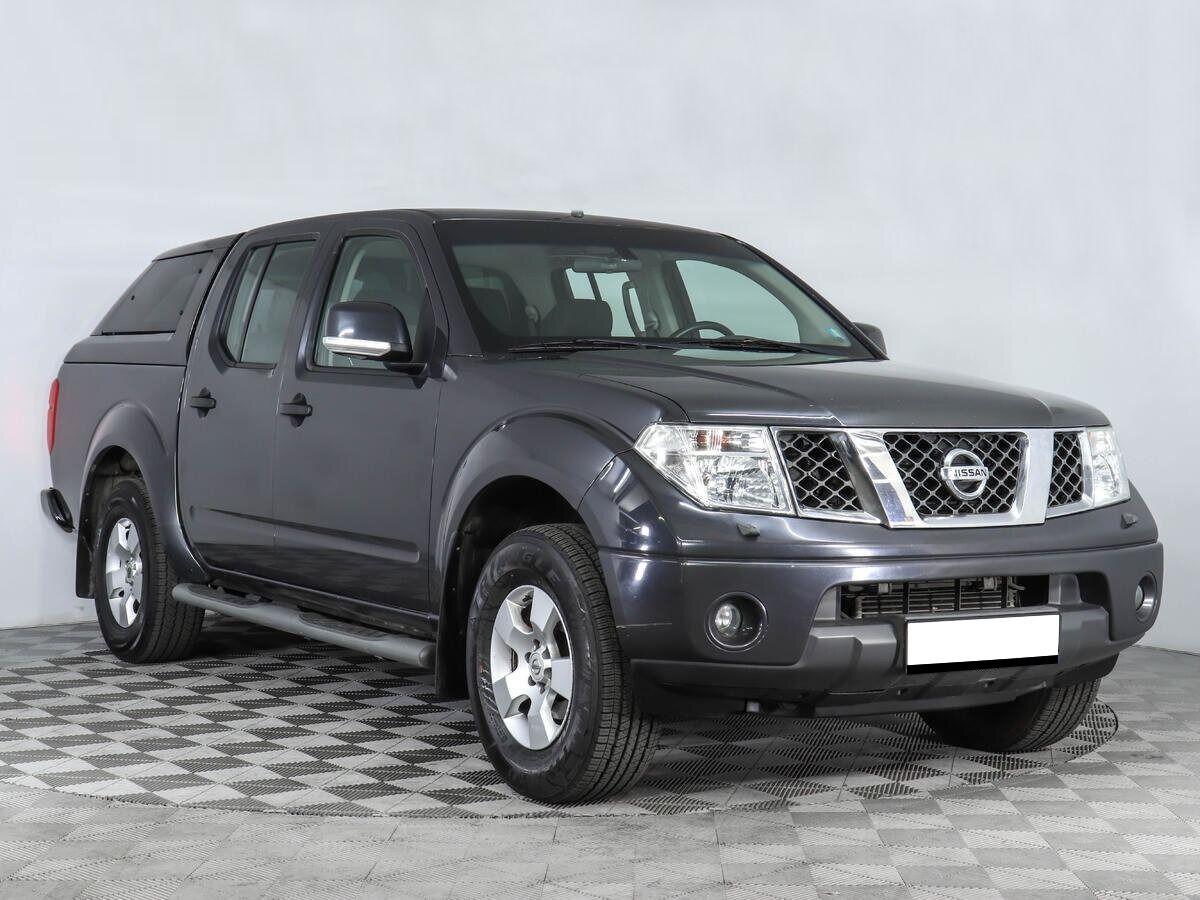 Nissan Navara (Frontier) 2009, серый