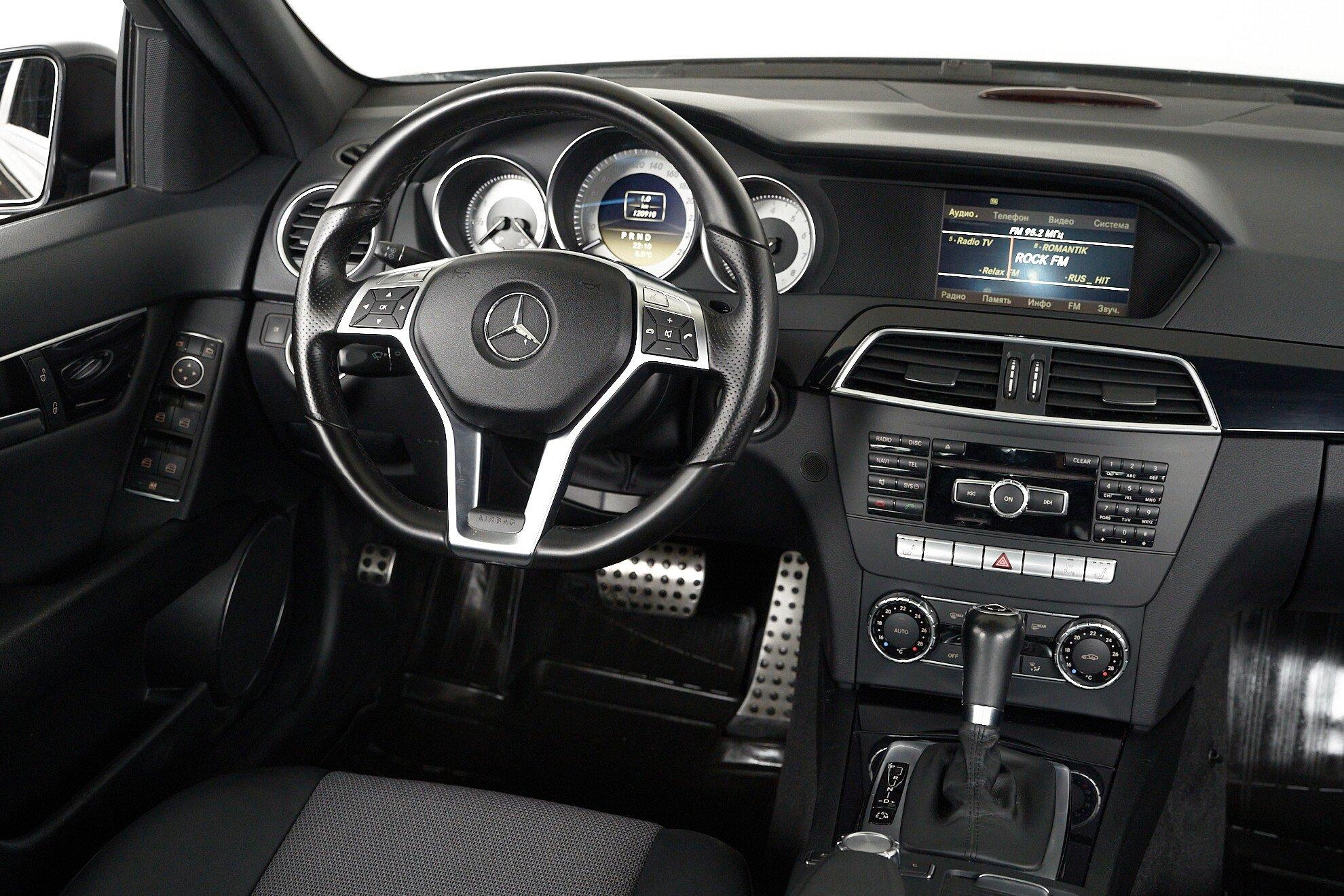 Mercedes-Benz C-Класс 2011, черный